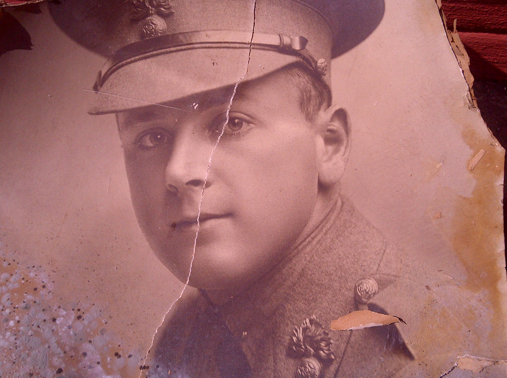Photo from /search/photos/South Africa/Gauteng/PRETORIA (REBECCA STREET) CEMETERY/Taylor, Lt. Rupert.jpg